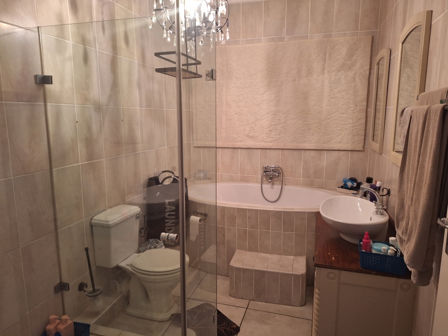 4 Bedroom Property for Sale in Hartenbos Central Western Cape